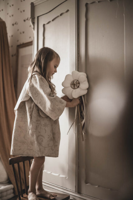 Sukienka lniana retro zwiewna dla dziewczynki royal  Marysia