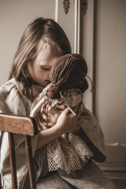 Sukienka lniana retro zwiewna dla dziewczynki royal  Marysia