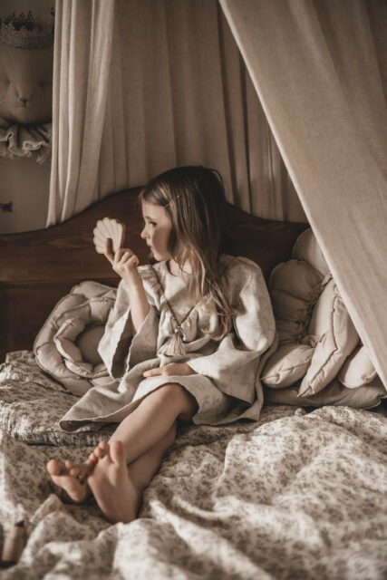 Sukienka lniana retro zwiewna dla dziewczynki royal  Marysia