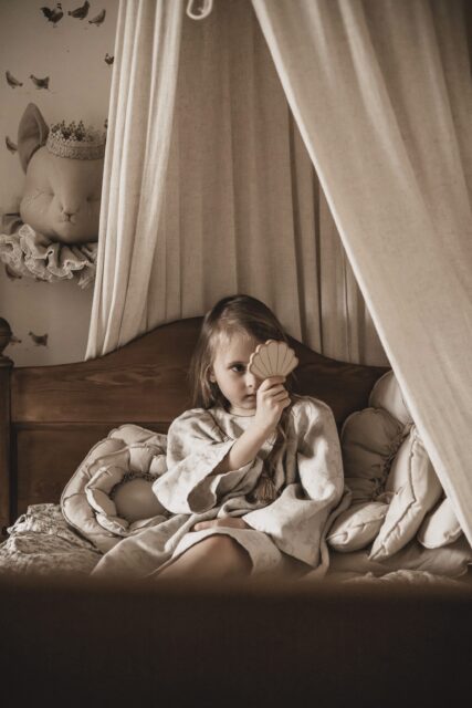 Sukienka lniana retro zwiewna dla dziewczynki royal  Marysia