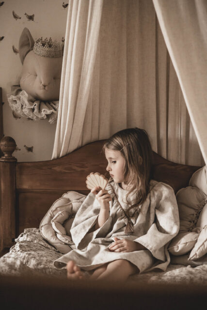 Sukienka lniana retro zwiewna dla dziewczynki royal  Marysia