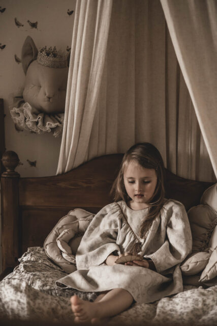 Sukienka lniana retro zwiewna dla dziewczynki royal  Marysia