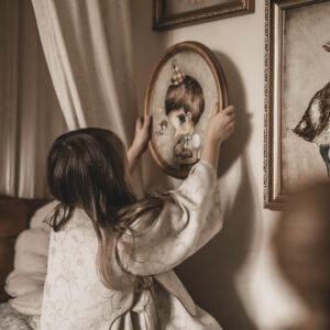 Sukienka lniana retro zwiewna dla dziewczynki royal  Marysia