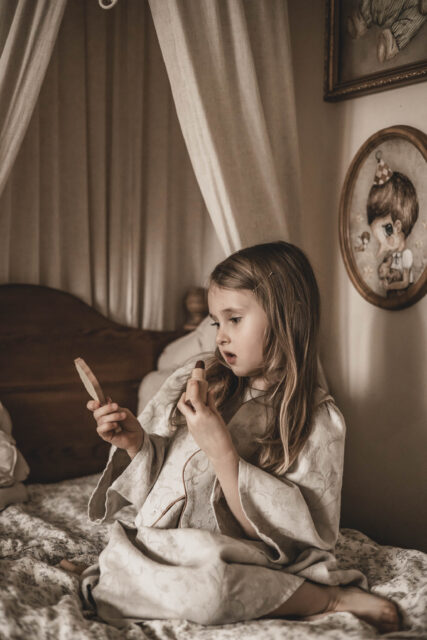 Sukienka lniana retro zwiewna dla dziewczynki royal  Marysia