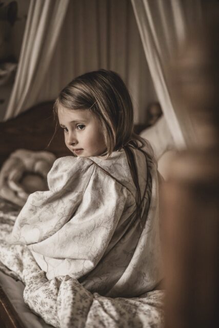 Sukienka lniana retro zwiewna dla dziewczynki royal  Marysia