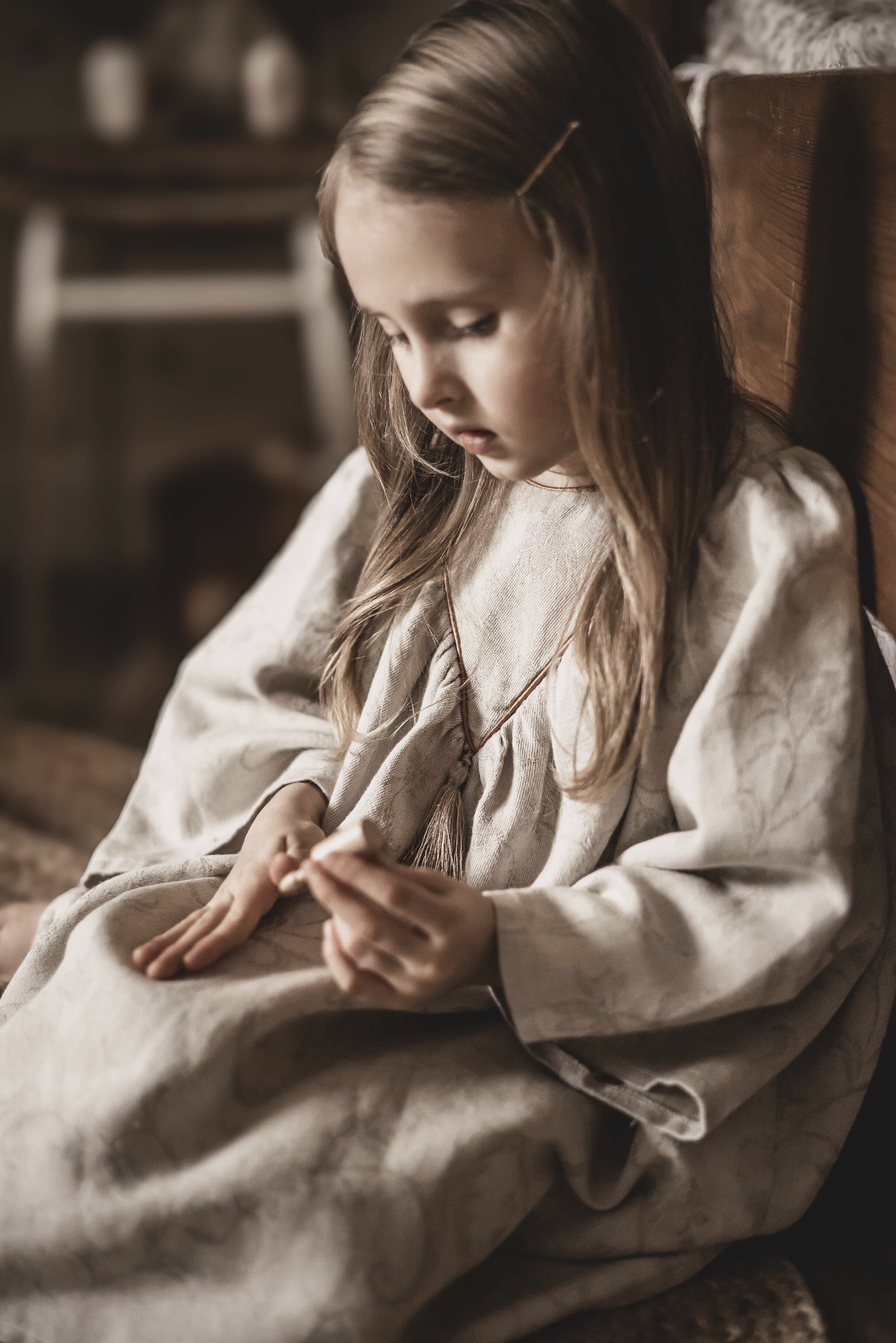 Sukienka lniana retro zwiewna dla dziewczynki royal 1-4 lat Marysia