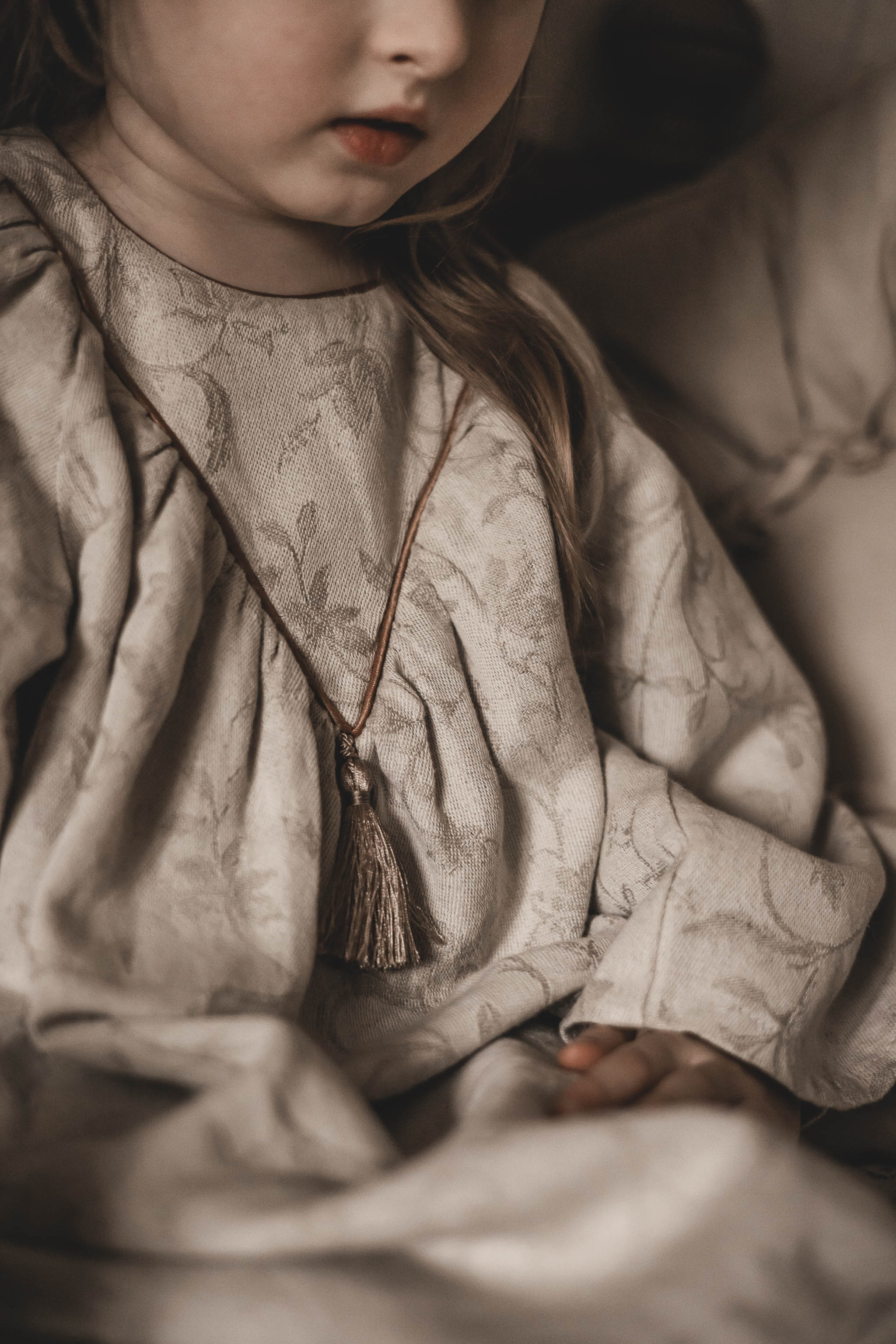 Sukienka lniana retro w kwiaty żakardowa 5-10 lat Marysia royal