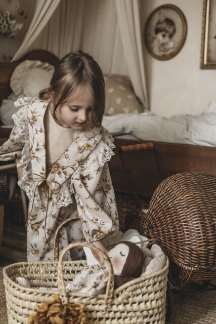 Sukienka w kwiatuszki lniana vintage 5-10 lat Marysia honey