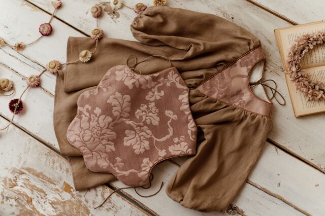 Vintage kamizelka żakard dla dziewczynki kwiaty garden