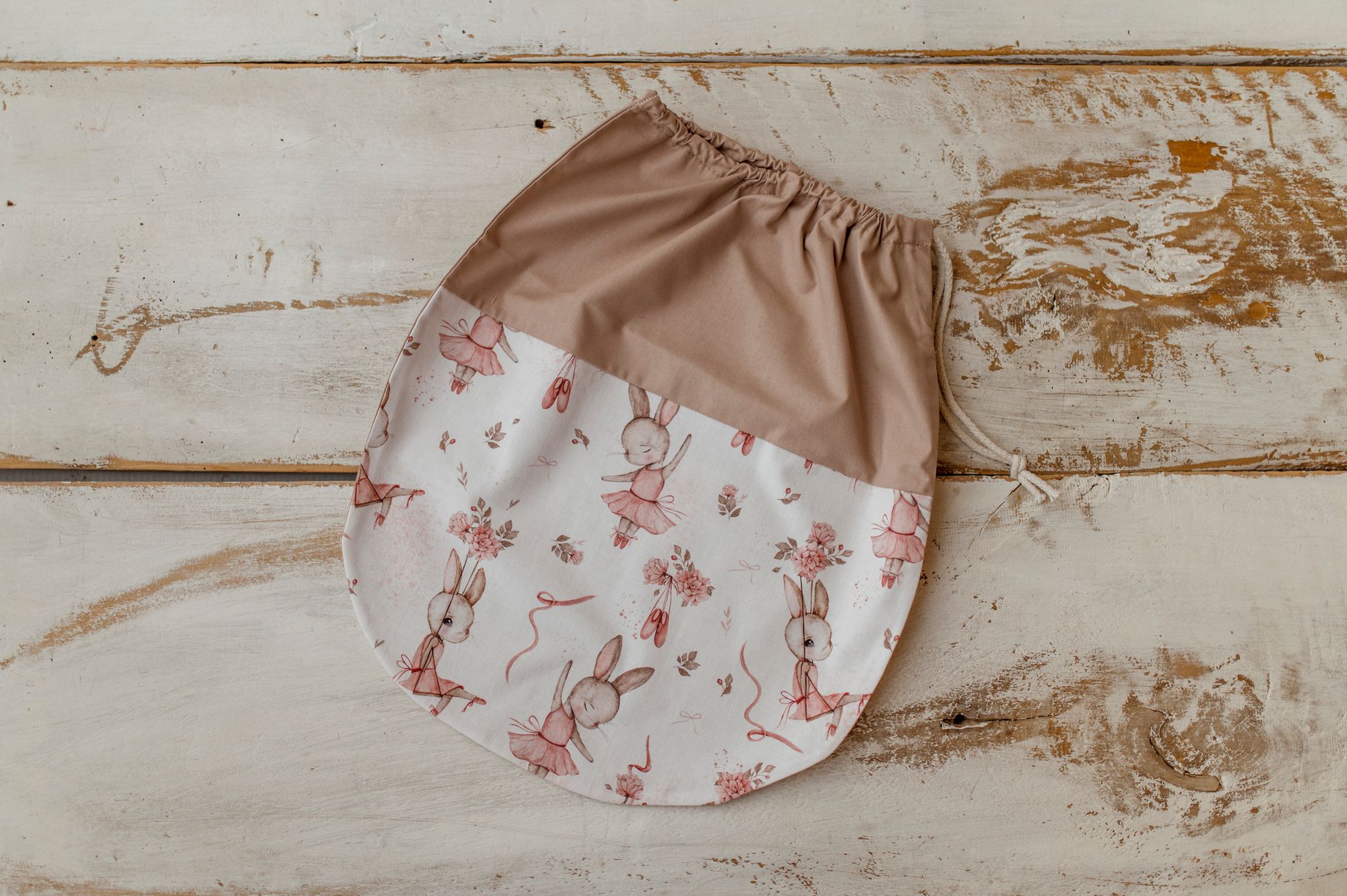 Worek na buty do przedszkola 40×40 cm króliczki