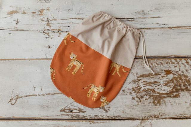 Worek na buty do przedszkola 40×40cm gepardy