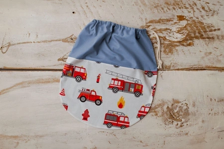 Worek na pościel do przedszkola dla chłopca 50×70cm wozy strażackie