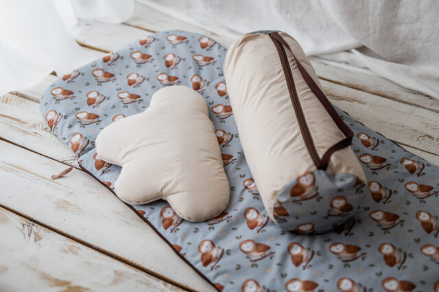 Śpiworek do przedszkola 140×75cm w sowim gaju