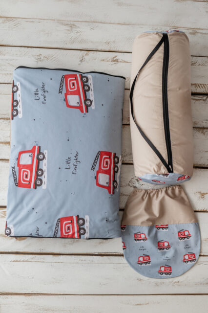 Śpiworek do przedszkola 140×75cm wozy strażackie