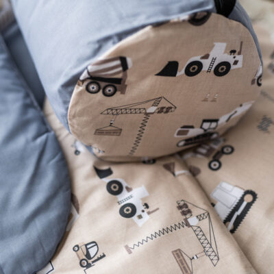 Śpiworek dla chłopca do przedszkola 120×60cm koparki beż