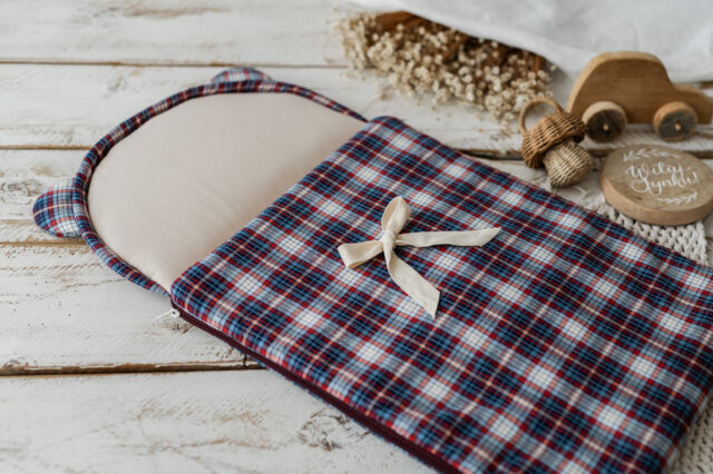 Śpiworek niemowlęcy miś kratka granatowa z czerwienią 40×75cm , 0-6 miesięcy