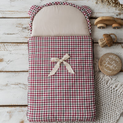 Śpiworek niemowlęcy miś kratka czerwona  z zielenią 50×75cm , 6-18 miesięcy