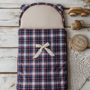 Śpiworek niemowlęcy miś kratka granatowa z czerwienią 40×75cm , 0-6 miesięcy