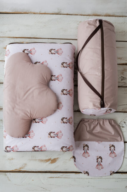 Różowy śpiworek  do przedszkola dla dziewczynki 140×75cm księżniczka