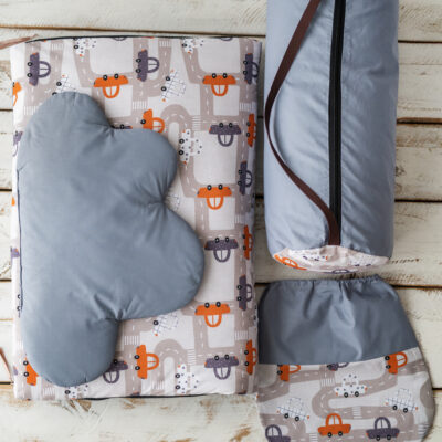 Śpiworek dla chłopca do&nbsp;przedszkola 120×60cm samochody