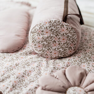 Śpiworek do przedszkola z falbanką 140×75cm różowe kwiaty