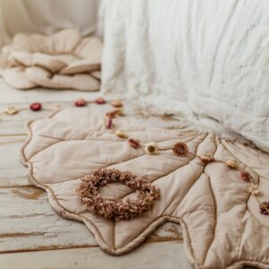 Mata podłogowa do zabawy liść miłorząb natural