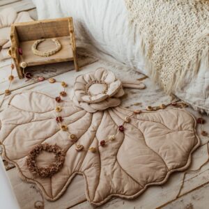 Mata podłogowa do zabawy liść miłorząb natural