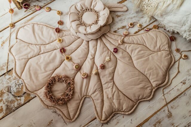 Mata podłogowa do zabawy liść miłorząb natural