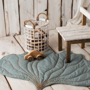 Mata podłogowa do zabawy liść miłorząb szałwia